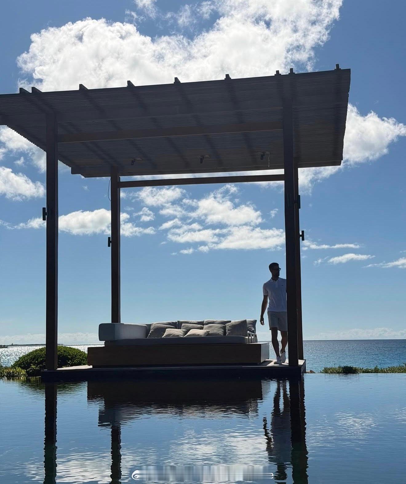 德约科维奇在安曼酒店度假。 