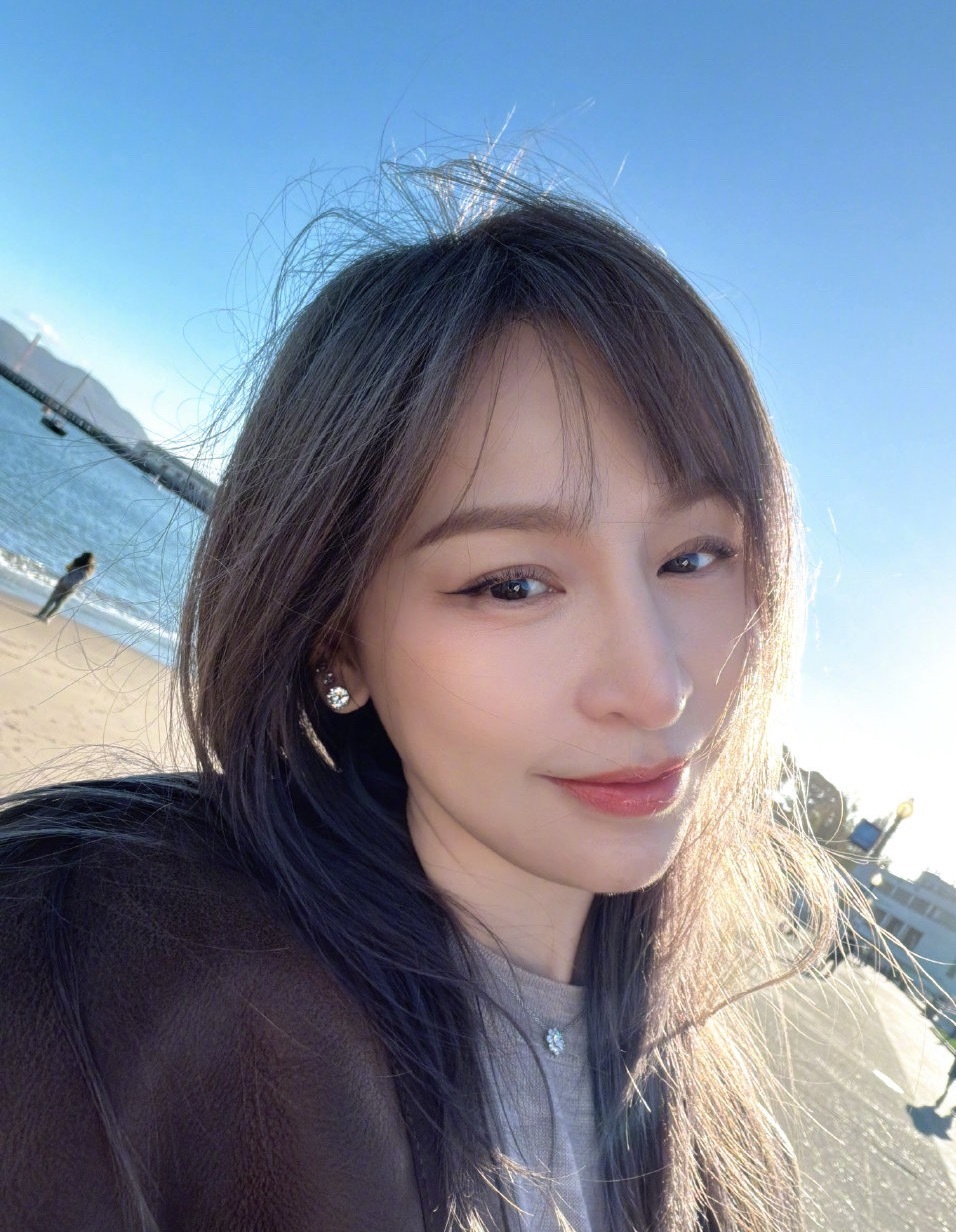 新的一年 我只想你幸福健康快乐多来内地和我们见面好不好