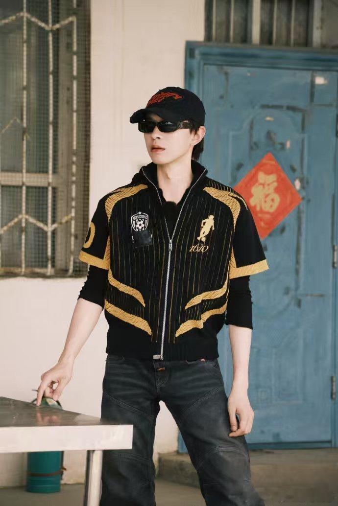 何浩楠我吃我自己 何浩楠自带笑点buff，随口一句我吃我自己都这么搞笑，放下农具