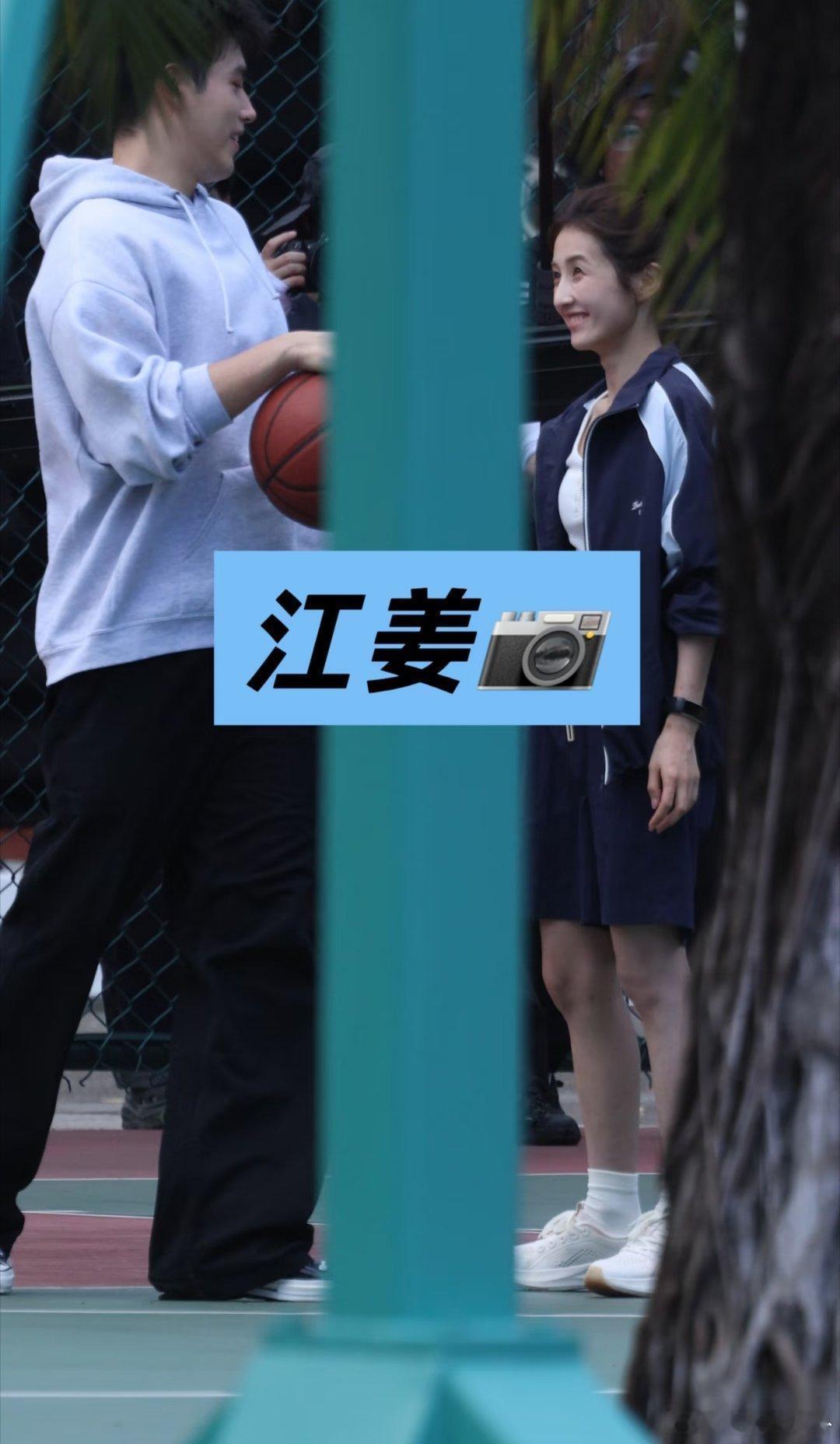 陈飞宇教张子枫投篮路透 我们哥哥妹妹同框好甜！手把手教投篮 陈飞宇手把手教张子枫