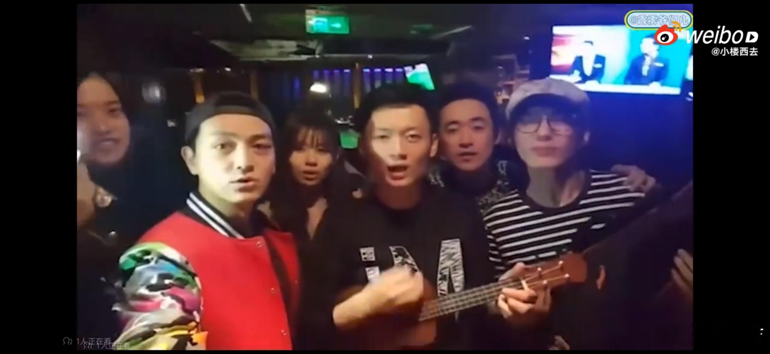 几个人一起唱姑娘啊姑娘，真呀真漂亮，谁是姑娘我自有分辨 