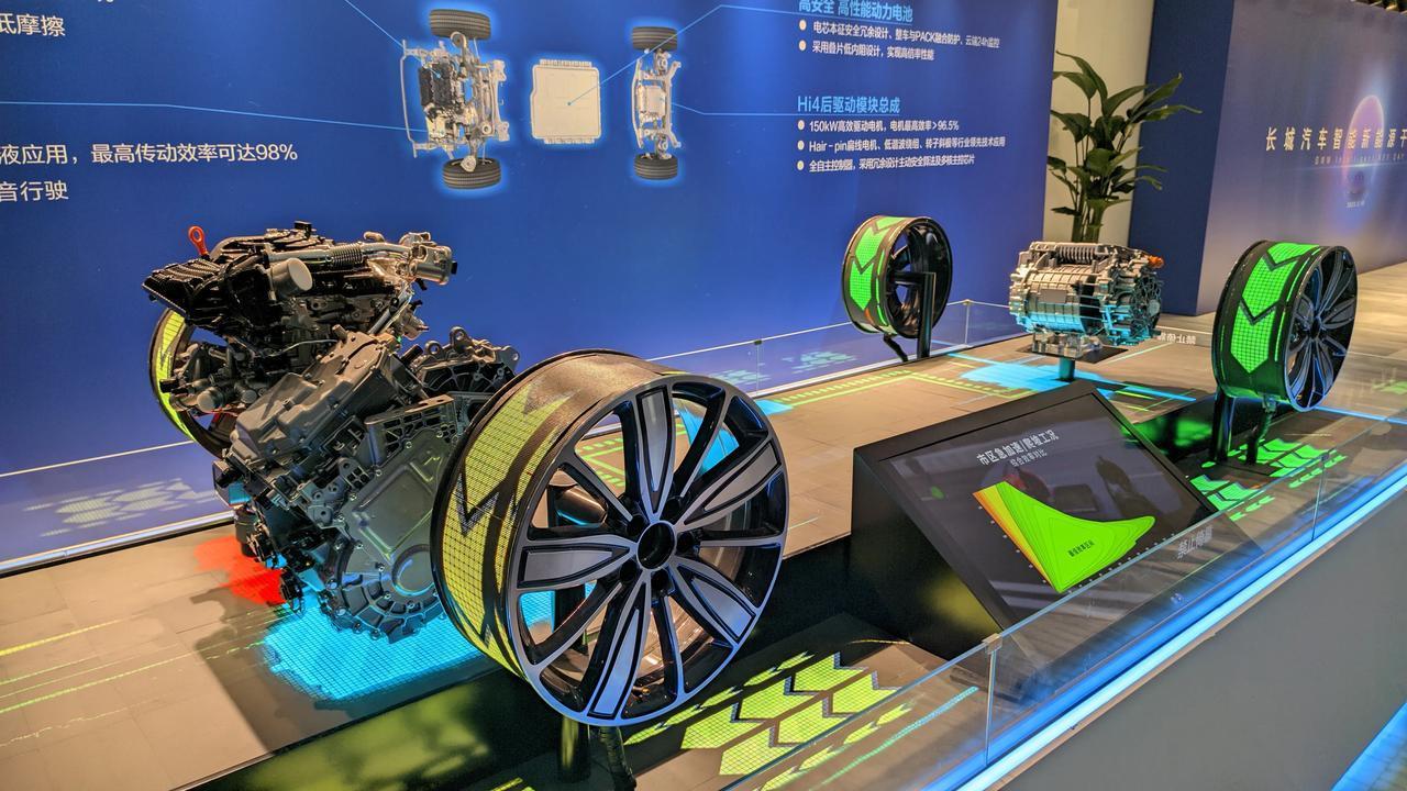 长城Hi4电混构型，四驱等价平替两驱，四驱性能，两驱能耗。
普及电四驱之路，长城