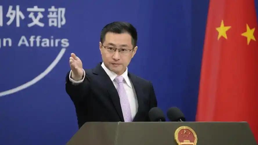 特朗普给西半球立规矩，两架专机从美国后院直飞中国

外交部官网宣布，8月18日至