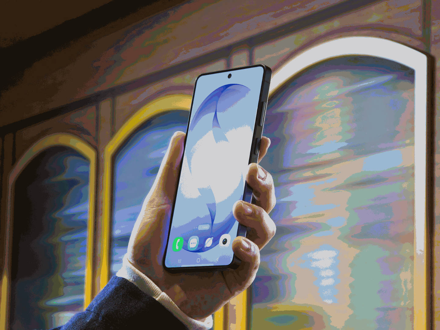 貌似是这些年国产屏幕发展的太快了，许多消费者都记不得了全球第一屏厂三星的强度全球