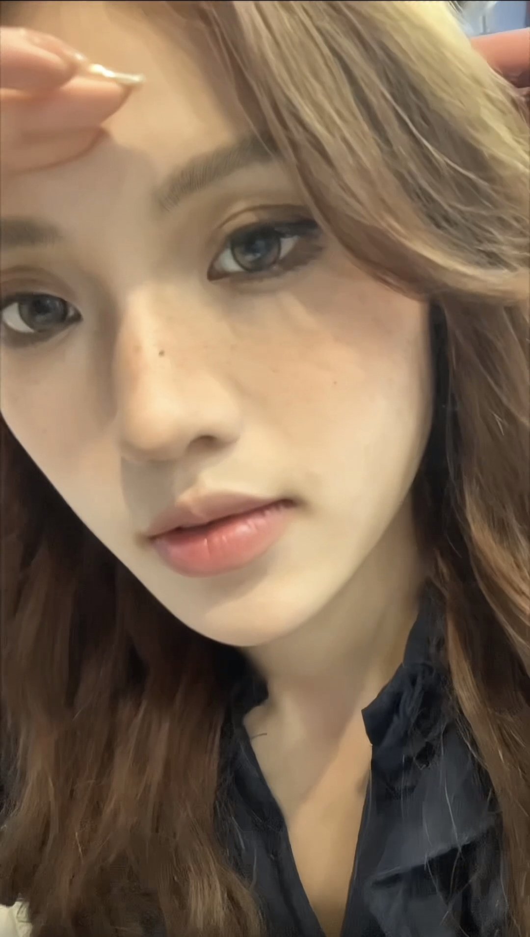 穿什么衣服化什么妆从来都是取悦自己