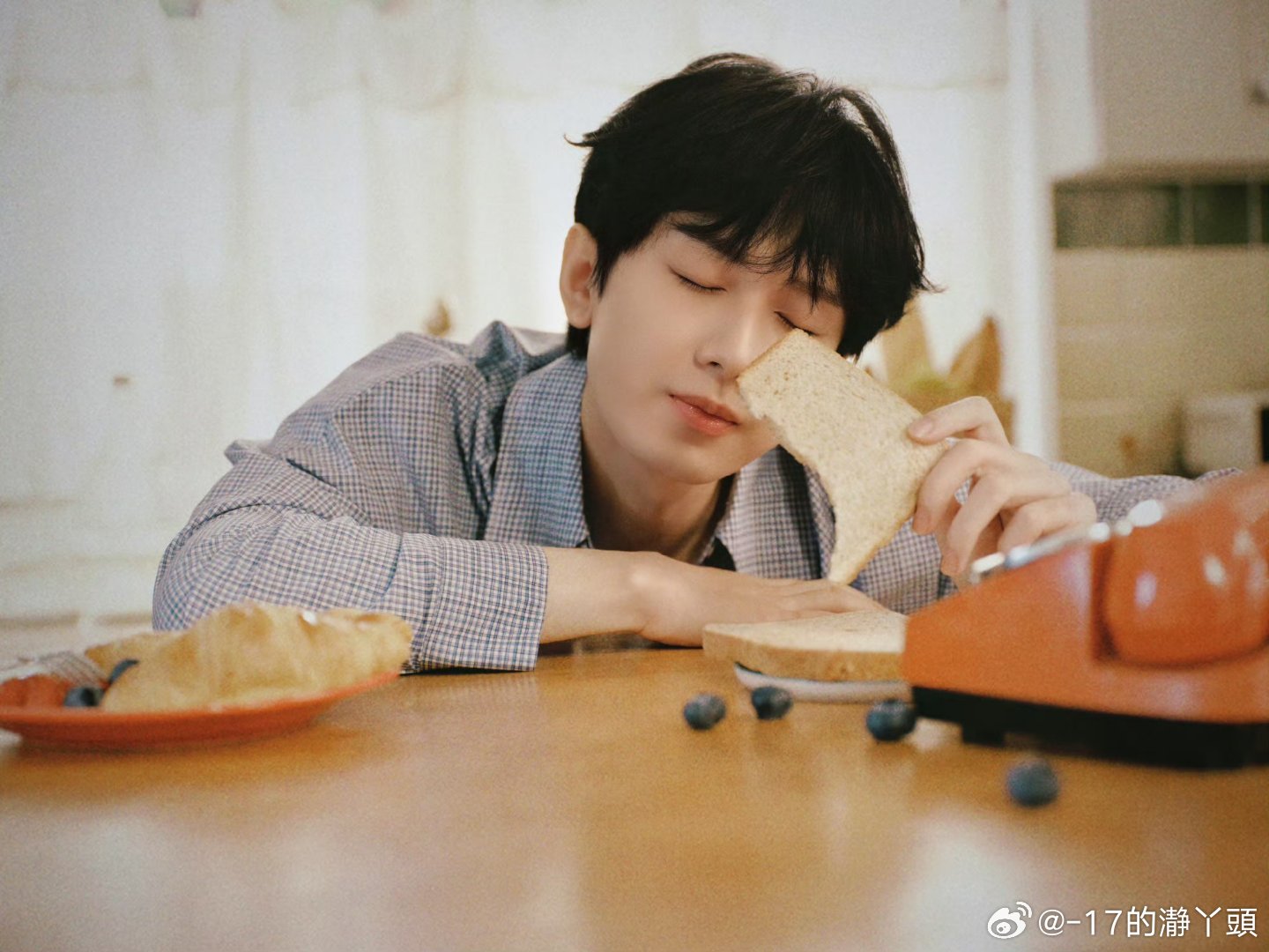 Y成毅两京十五日cy成毅朱瞻基你的一切遥不可及，唯有思念寸步不离。| 长安二十四