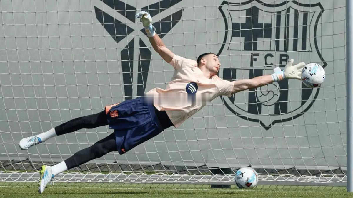 04月30日讯 据《每日体育报》报道，本周六巴萨客场对阵奥萨苏纳一战，乔安-加西