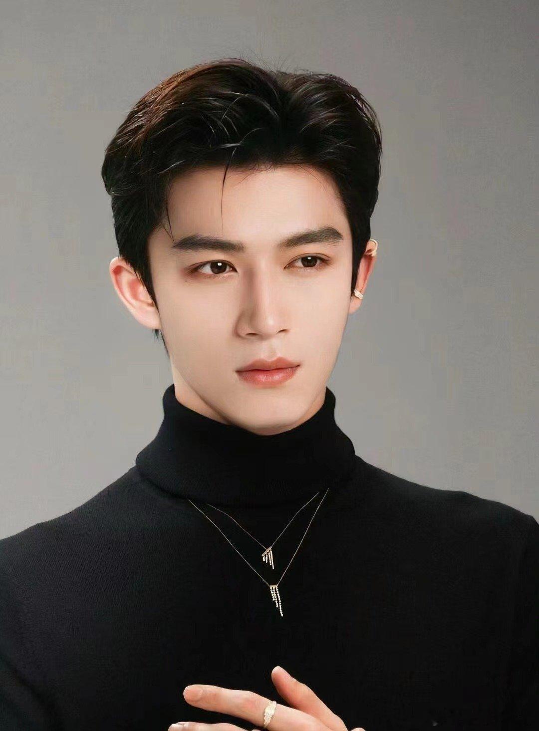 #王星越00后的超绝松弛感#果然精神状态这一块还是得看02年小孩哥王星越#王星越