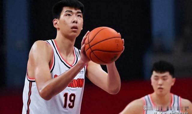CBA季后赛12进8今晚正式开打，广东战广州、山东碰辽宁，两场生死战直接定八强席