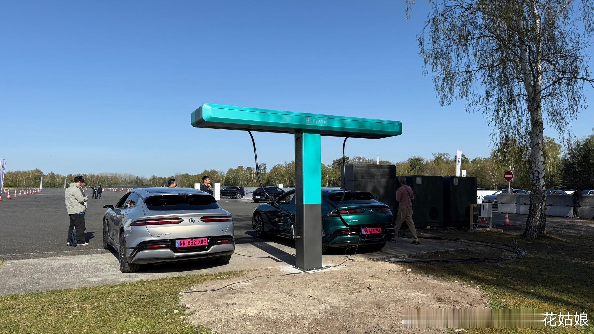 巴黎歌剧院+欧洲闪充站，腾势Z9GT这波出海，直接把中国新能源的牌面拉满了！布局