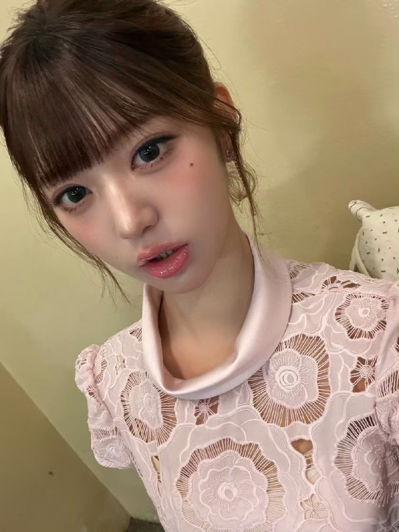 张元英 贝微微妈呀！！这完全就是小说的建模天使女主，太美了吧！ 