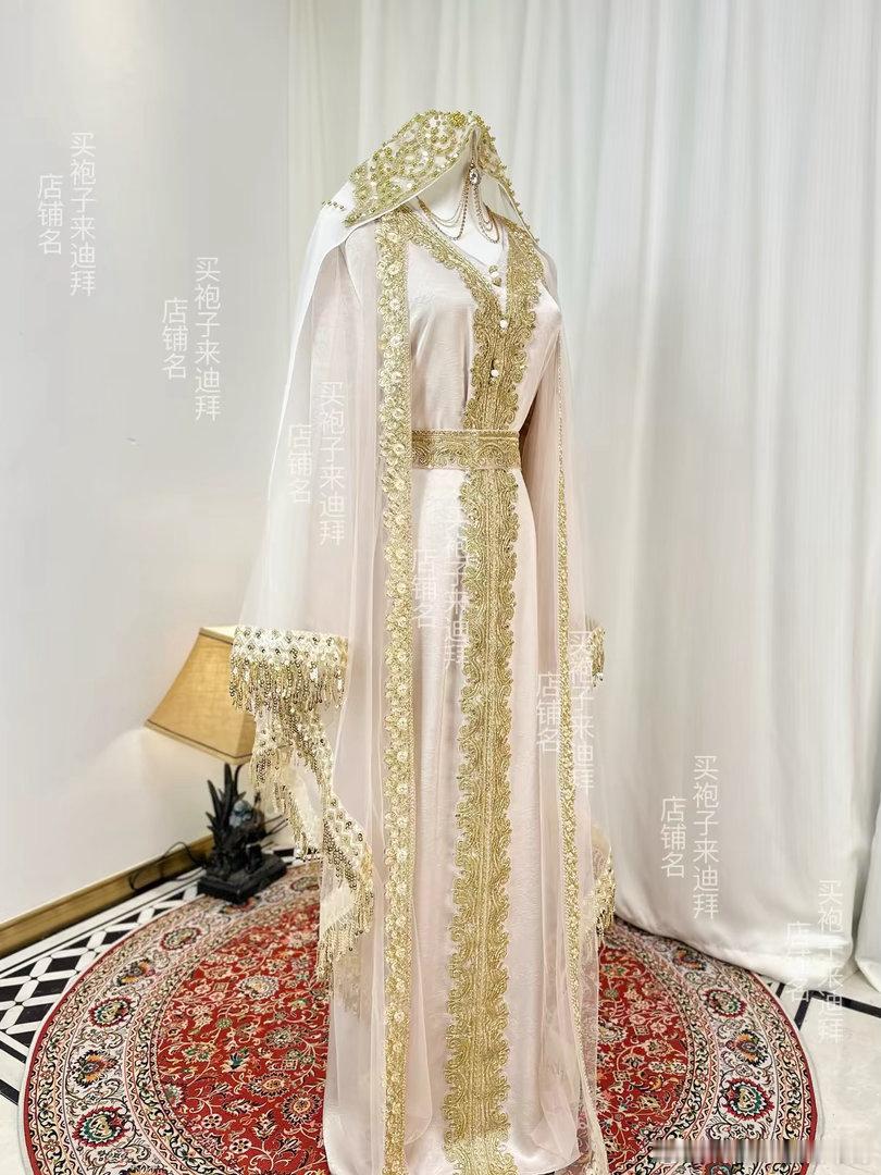 选去新疆直播的衣服选半天选不出来[衰][拜拜] ​​​
