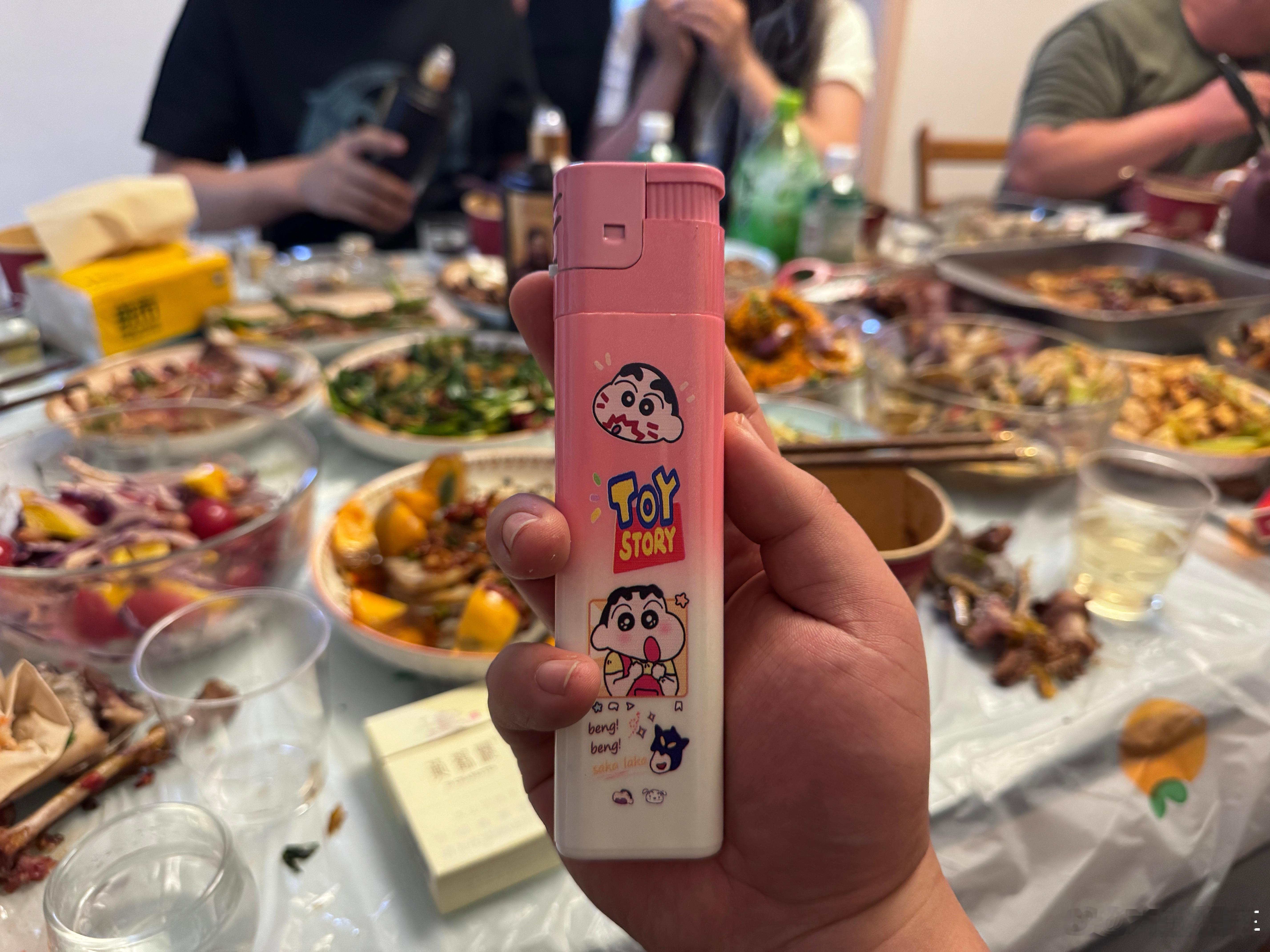 西北过年，啥都讲究个大！火机也是巨型的！ 银川