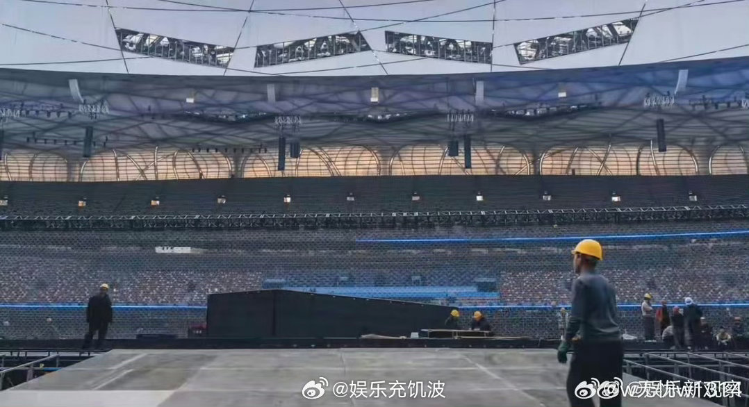 张杰鸟巢搭建vlog跟着vlog看鸟巢舞台慢慢成型，每一份付出，都在为现场注入滚