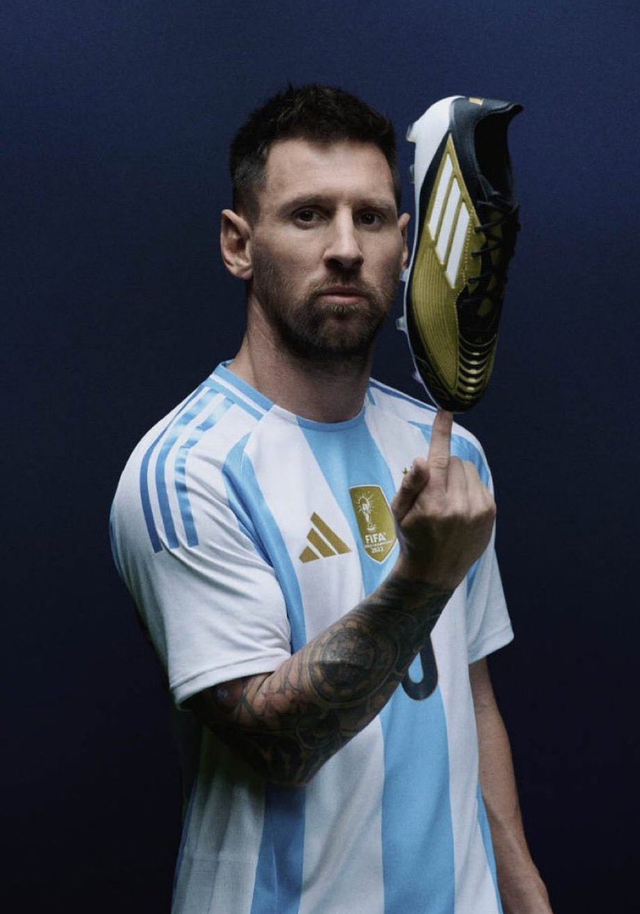 FH｜阿迪达斯将于今年夏天为梅西推出一款特别的金色签名款F50（2026世界杯终