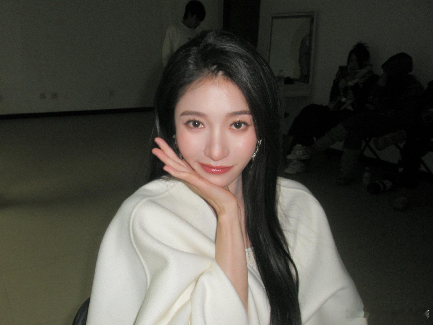 短剧圈的半壁江山都来星光大赏了 短剧圈终于支棱起来了！半壁江山齐聚星光大赏，红毯