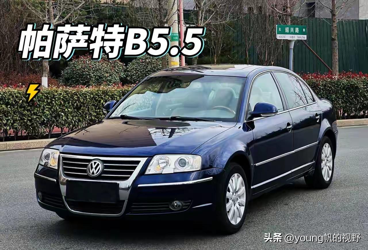 当年的上海大众帕萨特领驭与初代帕萨特。当年上海大众在国内生产销售帕萨特时，着实令