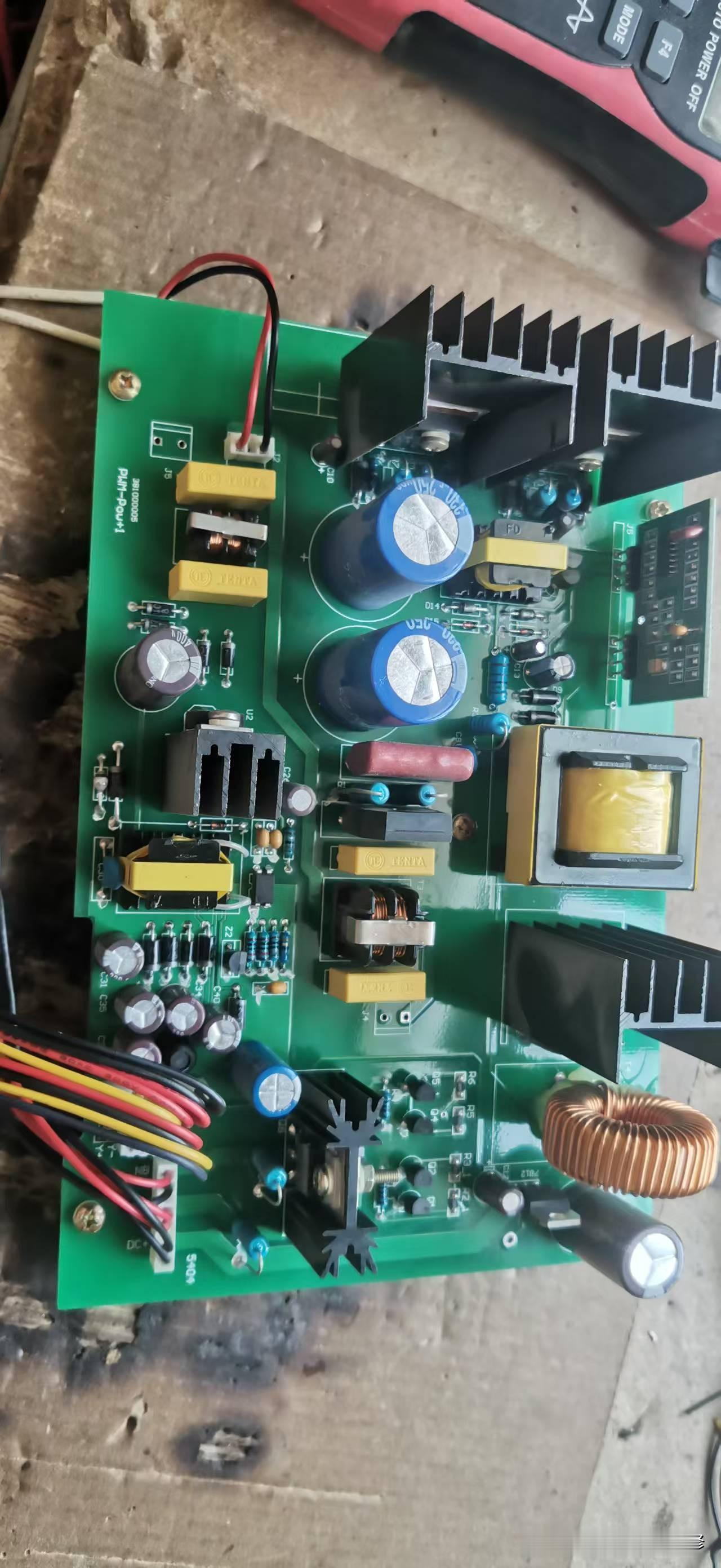 今天修的张力控制器，具体用在哪里我不知道。
这个电路也是第一次遇到，在工作中学习
