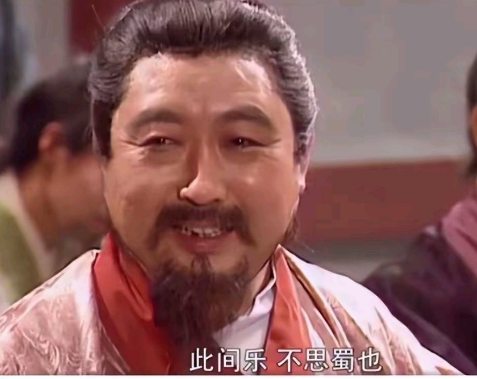 我才发现，这两个角色居然是同一个人演的。优秀演员真是演什么像什么。 ​​​