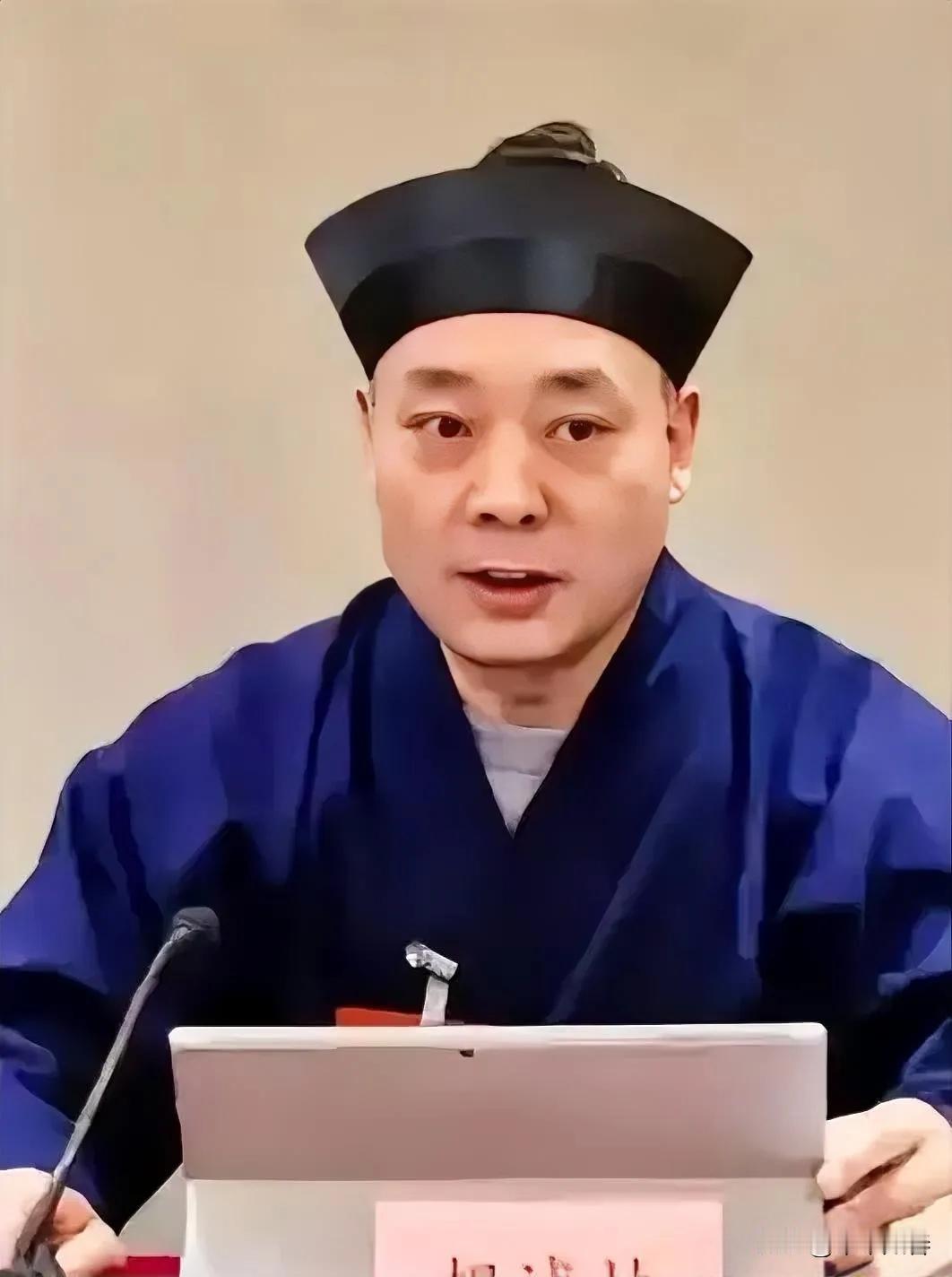 释永信的事还没完，又爆出大瓜了。

陕西道教协会会长胡诚林被实名举报，桩桩件件都