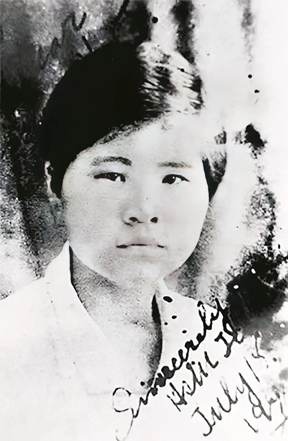 1940年4月26日，抗日女英雄、印尼归侨李林在晋绥边区反“扫荡”战斗中壮烈牺牲