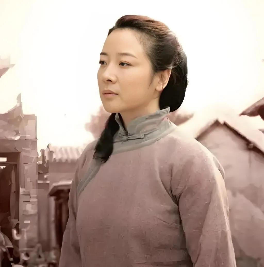 1892年，山东大善人潘守廉路过济州的一条巷口时，无意中看见一个卖煎饼的妇女，顿