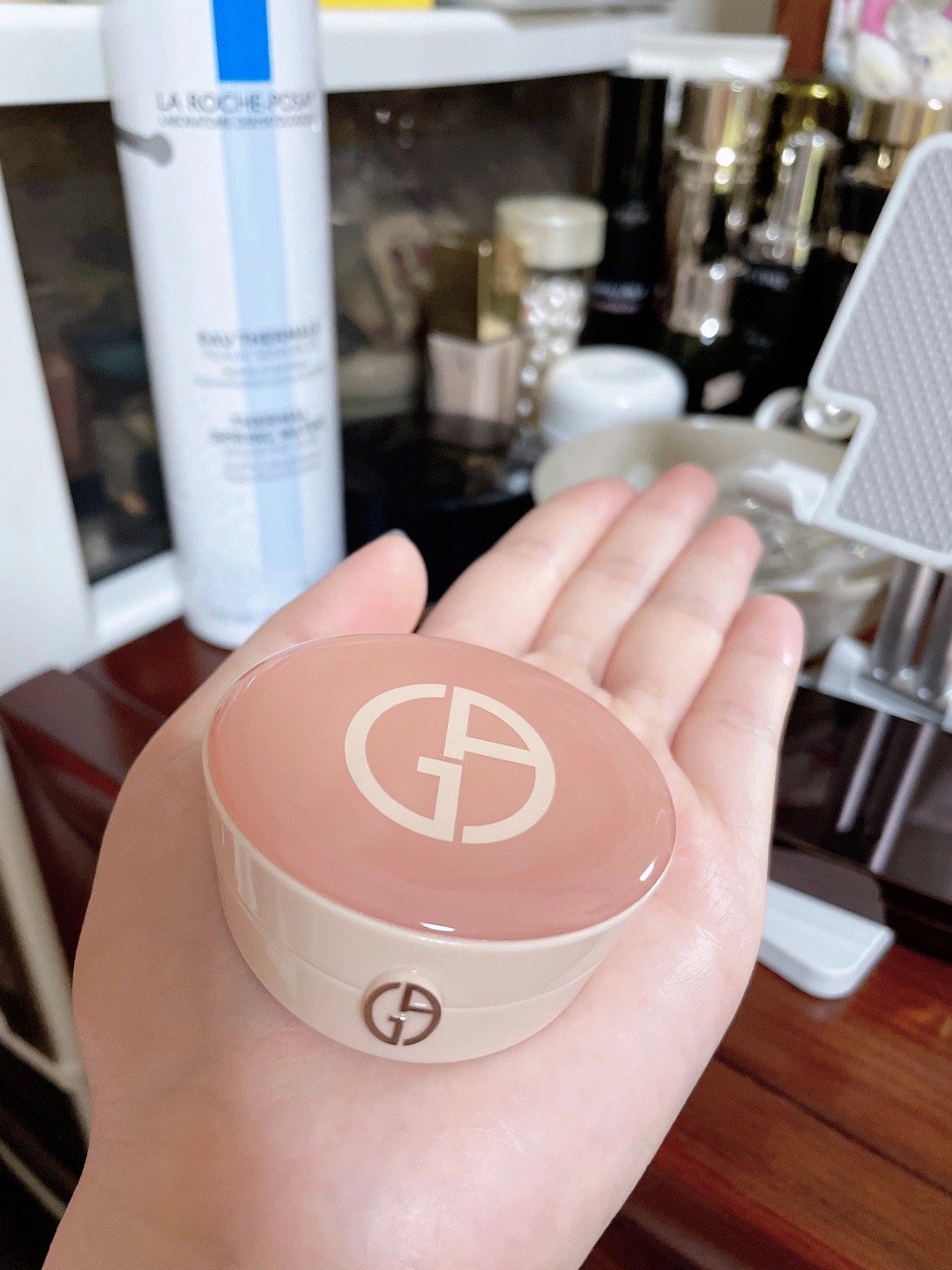 今天迫不及待想分享一个小可爱！！颜值与实力并存的20号小可爱！是阿玛尼新出的像气