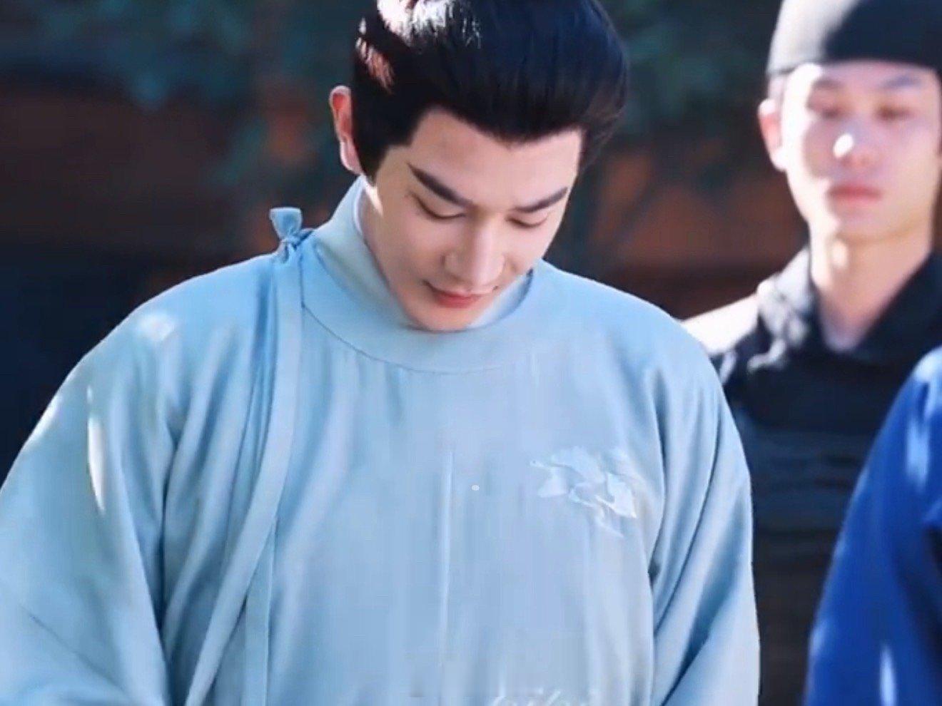 夏之光金吾不禁书生造型 夏之光《金吾不禁》的片场路透来了，夏之光在剧中的书生造型