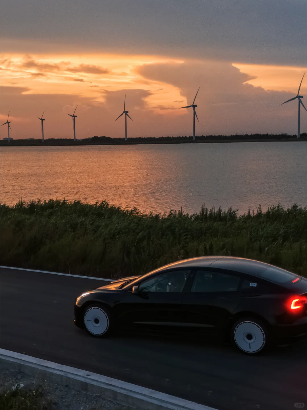 没有人陪你看黄昏 车可以