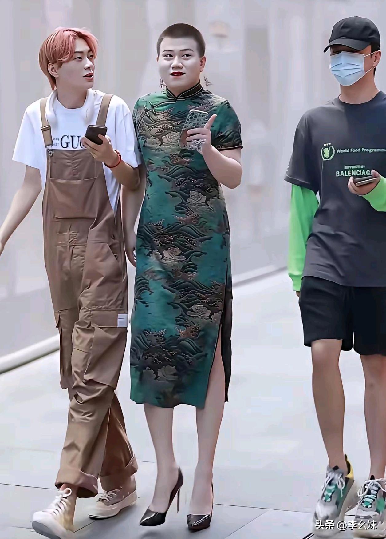 至于这种打扮是什么样造成的？是你家孩子，你会心疼吗？