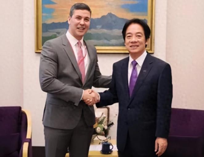 第二个立陶宛出现了？主动邀请赖清德访问，中国68年的友谊喂了狗
 
当时立陶宛允