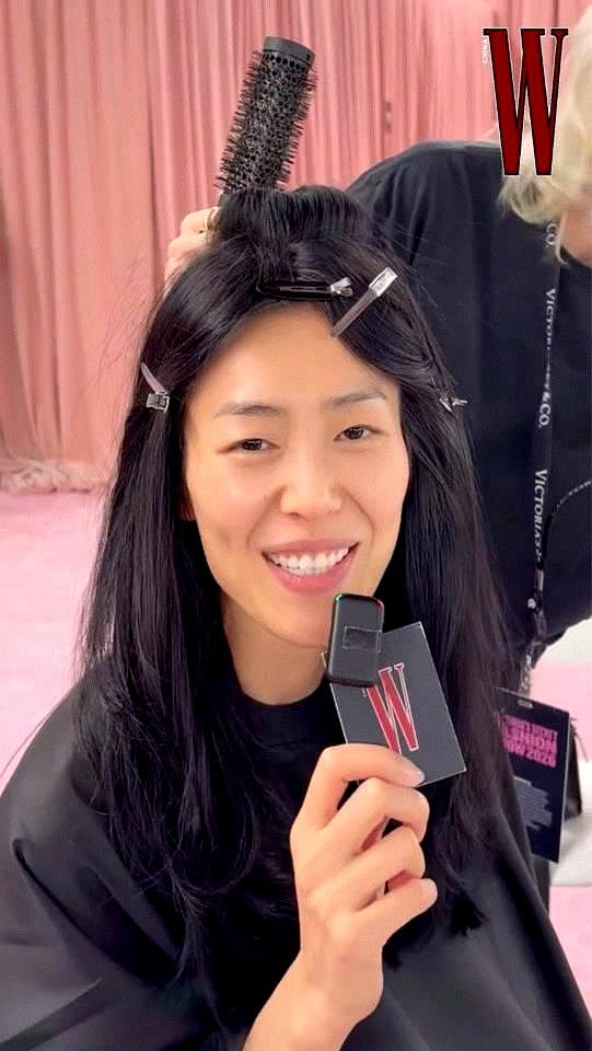 认识个拍明星封面的老摄影师，聊起刘雯时他说了句特实在的话：那丫头真人往那一站，你