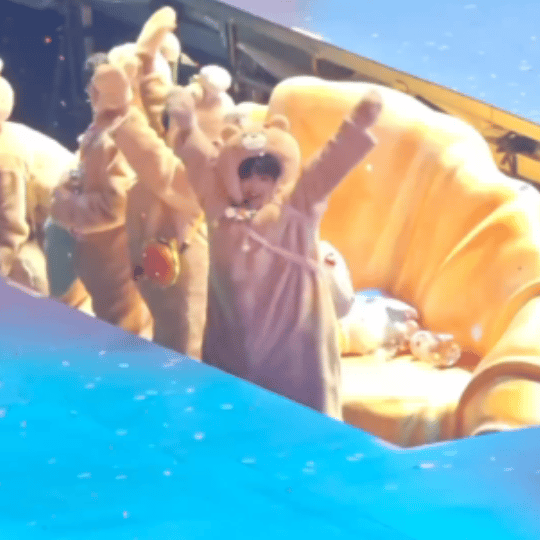 我亲爱的小熊🐻 ​​​