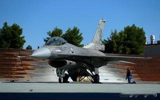✈️🇬🇷🇺🇸希腊接收第42架现代化F-16“蝰蛇”战斗机

9月23日，