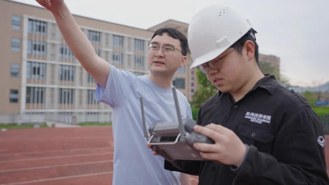 低空经济风口！杭州技师学院无人机专业爆火，两届学生全员预定

当下低空经济迎来发