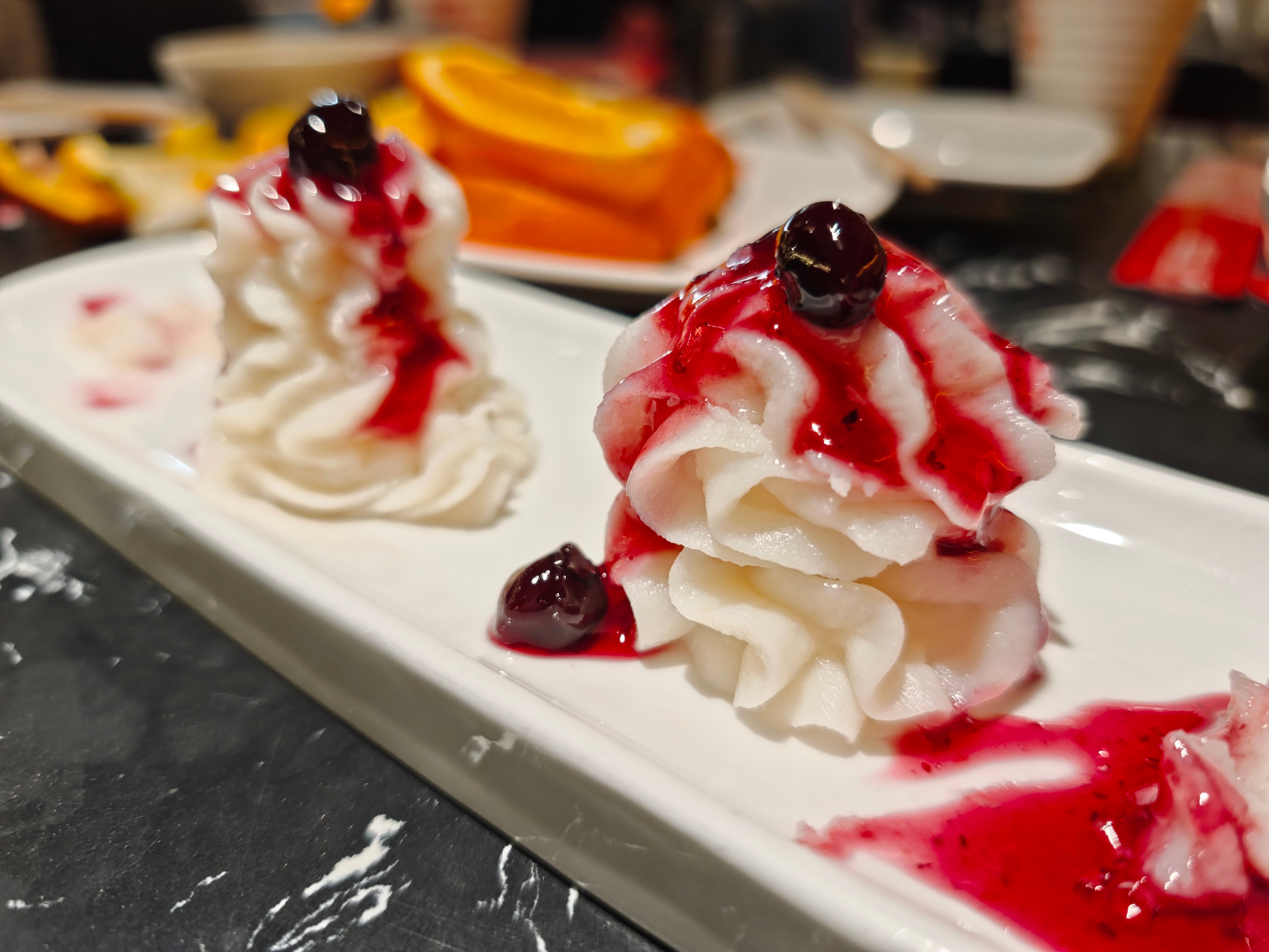 圣诞节没聚餐，今天周末跟爸妈吃了顿饭。吃着吃着我爸吃出来一根，不知道是渔网还是扎