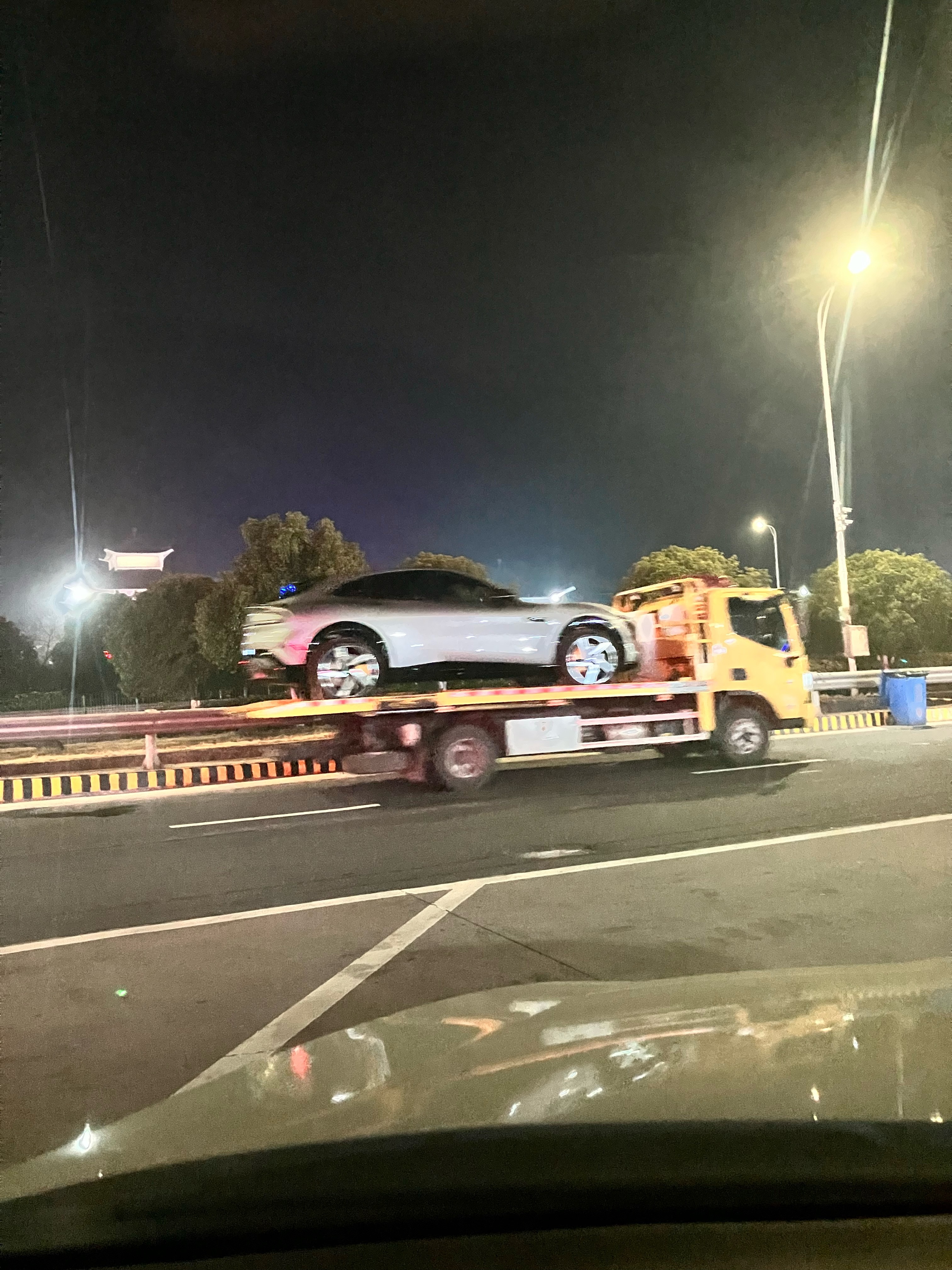 这个颜色确实好看。 