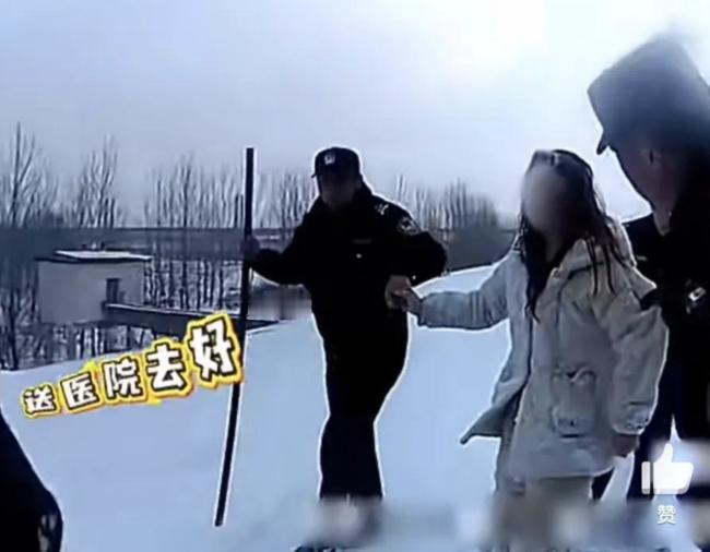 雪坑藏“冻人”！蚌埠民警8小时冰封救援 警车变“移动暖房”
 （文章内容仅供参考