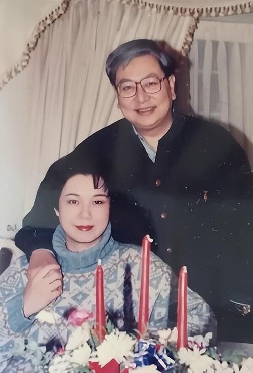 79岁前TVB女星陈嘉仪近日受访自曝，2019年丈夫因糖尿病引发多器官衰竭病危，