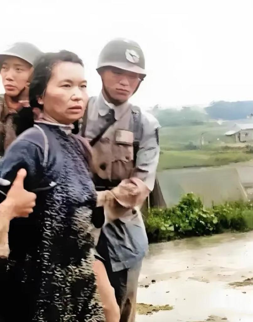 《沉默的荣耀》刚播完，75年后她的外孙突然出手，谷正文家族这次真的慌了！

《沉