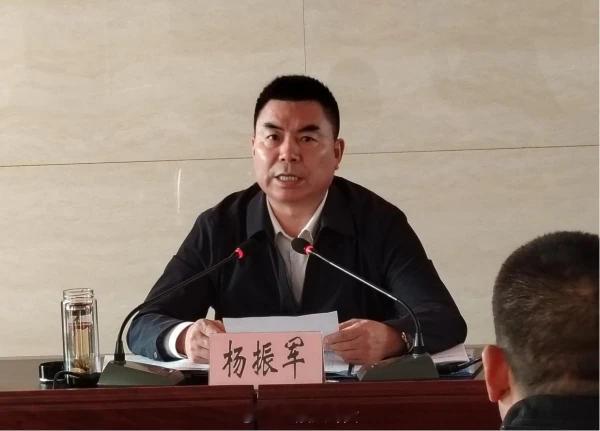 落马局长将收受烟酒高价倒卖给单位多次收受下属和管理服务对象所送礼金、高档烟酒，且