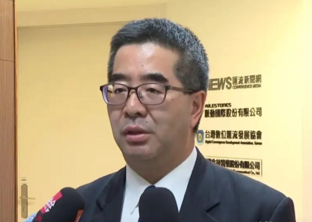 萧旭岑暂时保住清白，致谢称“还我清白，还人间公道”。
        马英九基金