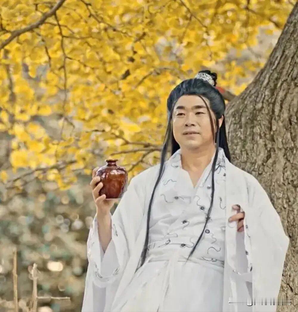 自从2022年靠“古风”视频走红之后，湖北随州市文旅局解局，每次出现在公众视野时