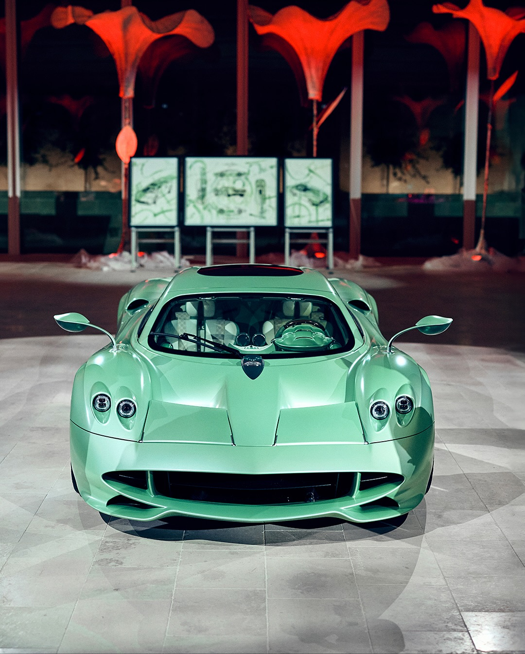 它诞生于 Horacio Pagani 充满浪漫情怀的铅笔之下，宛如一道美的低语