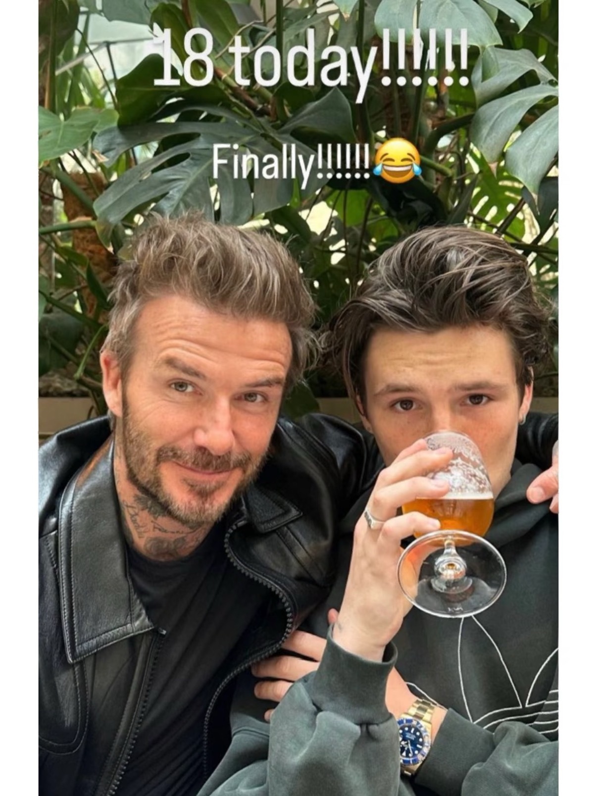 贝克汉姆给大儿子的礼物 小贝为布鲁克林送过超跑、百万名表，大婚赠定制复古捷豹，还