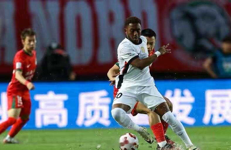 2月21日，河南队官宣古斯塔沃、姆布拉等6人加盟，同时续约马亚、王国明等6将，阵