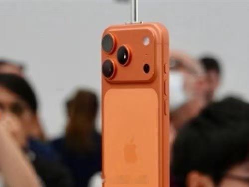 iPhone 17这销量属实让人有点意外。均价过万的机子，国内半年卖了2700多