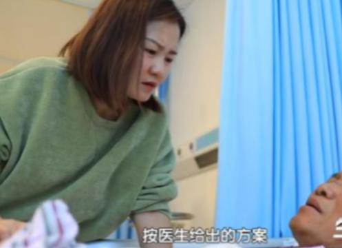 2021年，云南大理一老汉肝硬化，肝移植需要75万，然而，儿子却对女儿说：我们没