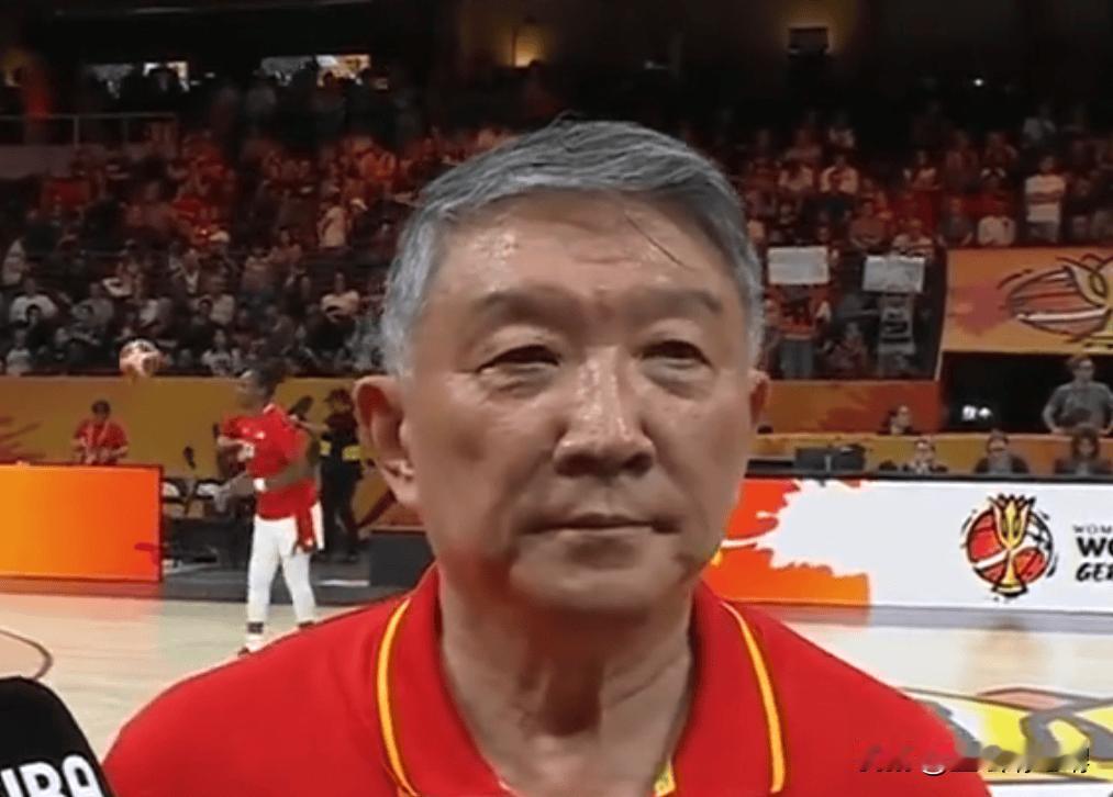 女篮世界杯首战，中国女篮61‑94败给实力强大的美国女篮。赛后宫鲁鸣也没有回避问