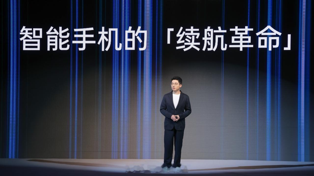 一加李杰：「冰川电池就像给手机加 98 号汽油。」一加历代的手机都在卷续航，今天